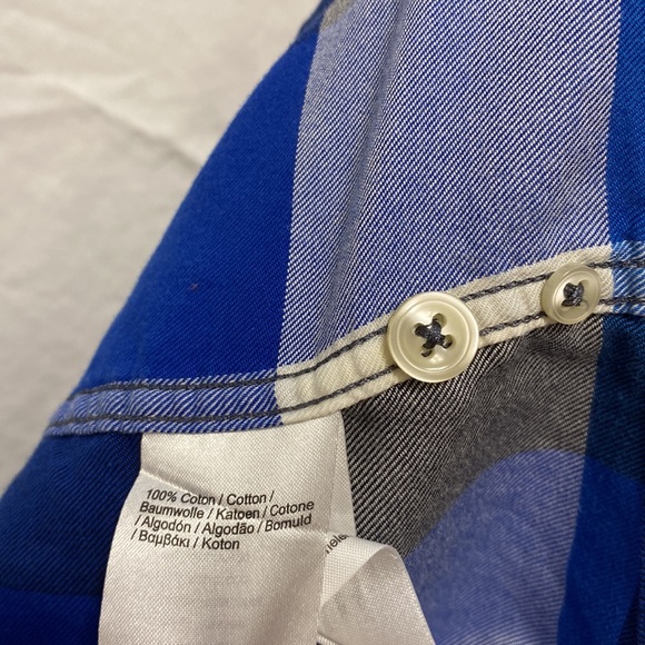 Men’s Lacoste casual button down long sleeved shirt. Size medium. - Picture 6 of 9